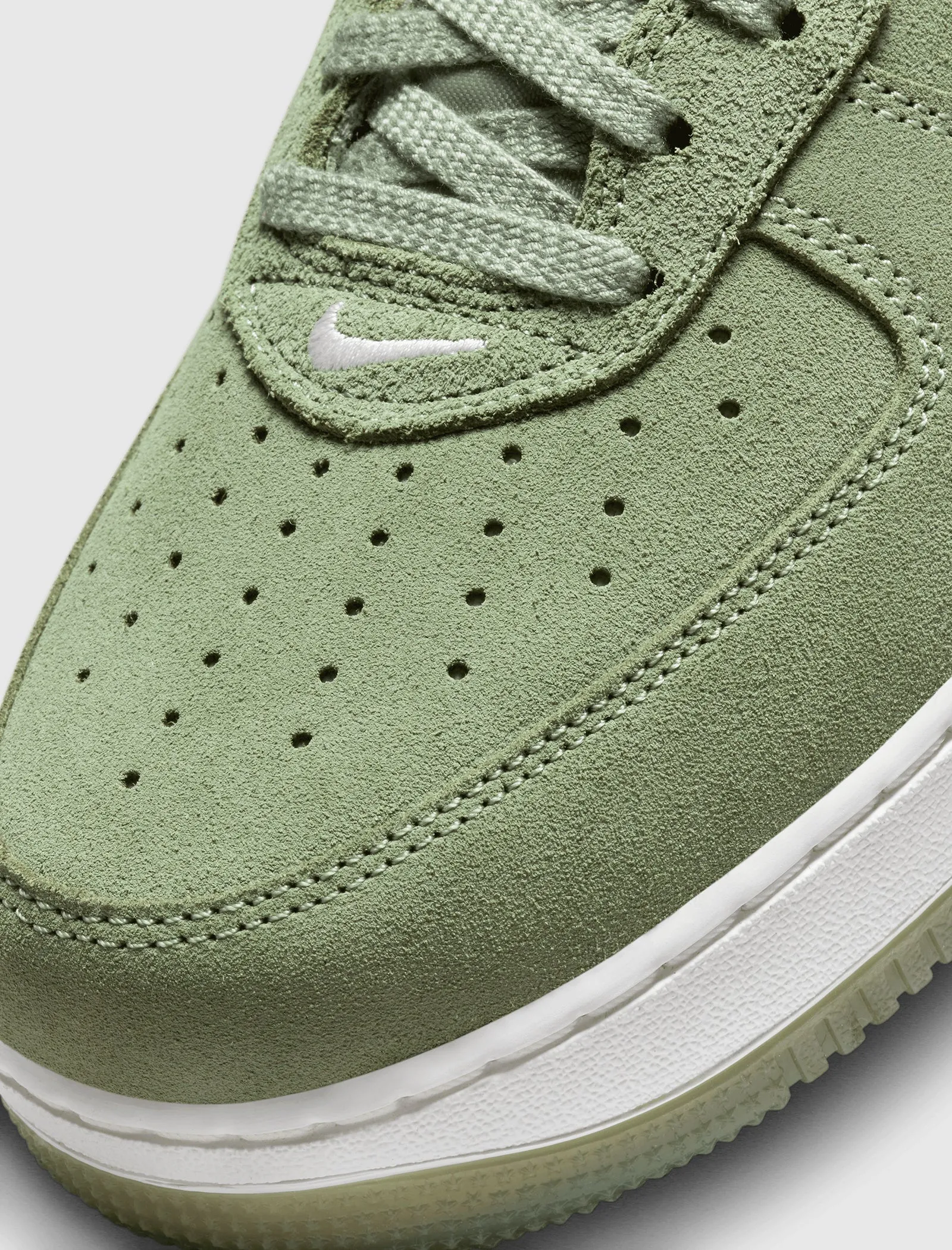 AIR FORCE 1 LOW RETRO "OIL GREEN"