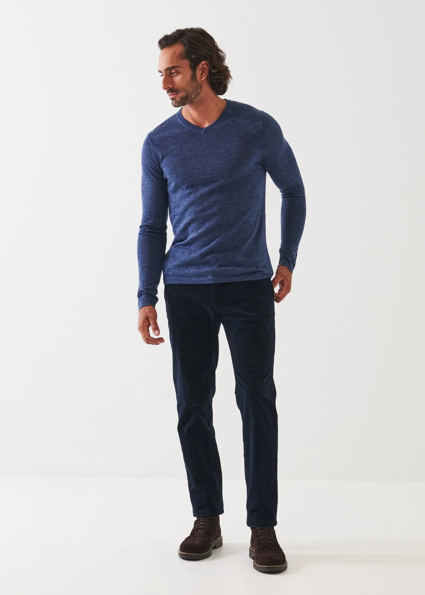 EXTRA-FINE MERINO V-NECK