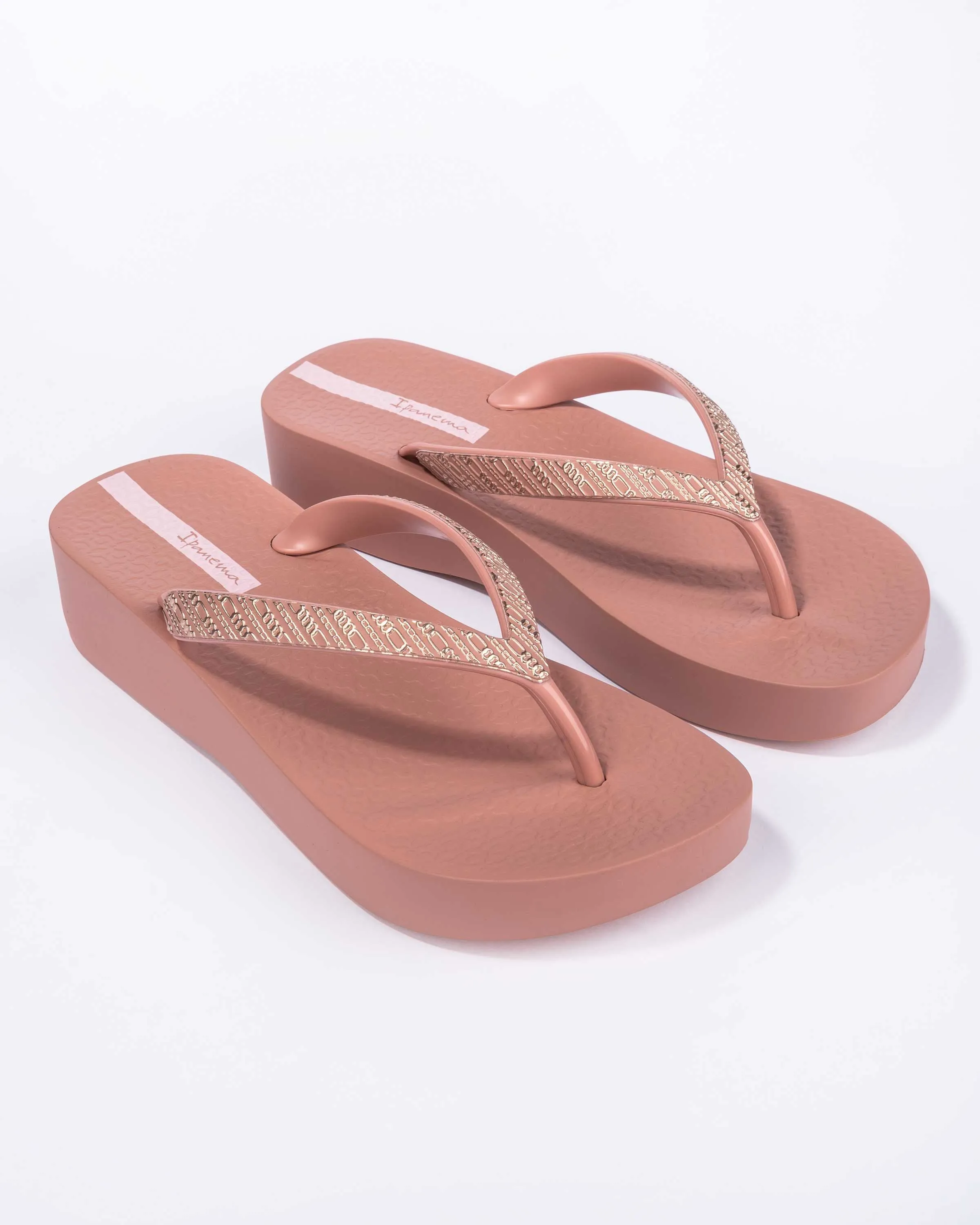 Ipanema Wedge Links Flip Flops-Blush